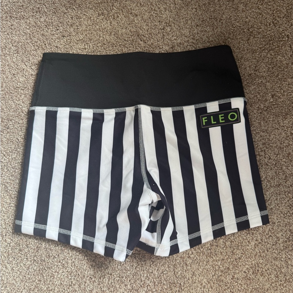 FLEO Black and White Striped power high rise